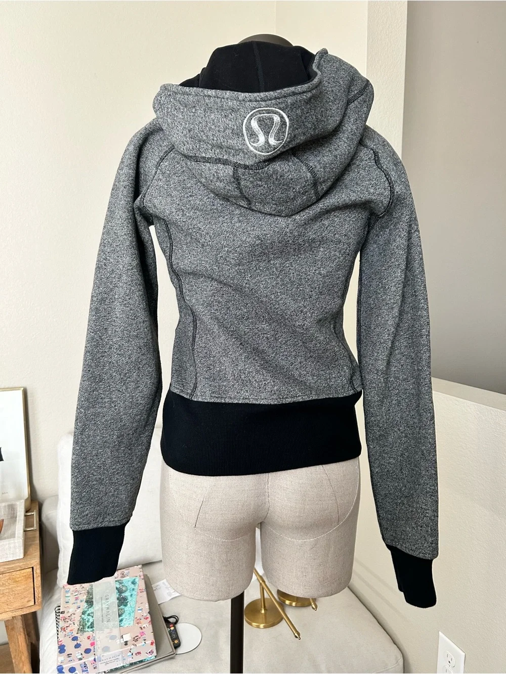 lululemon athletica scuba hoodie Size 4